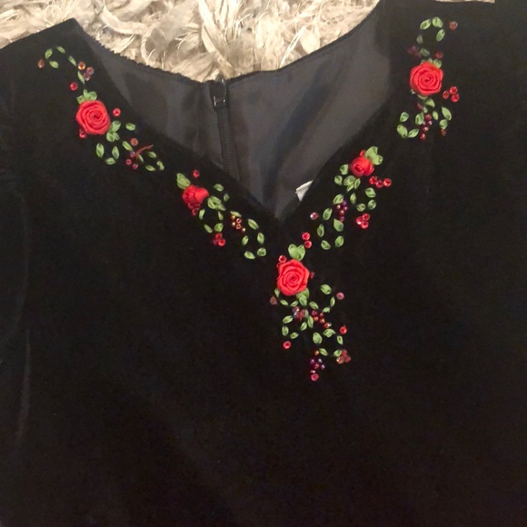 Silk party dress. One wear. Size 5 - Picture 2 of 6